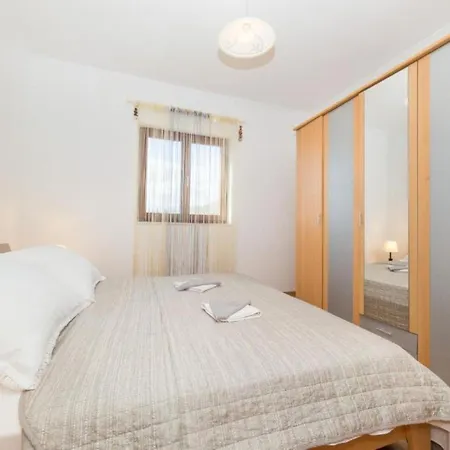 Marica - Five Bedroom With Private Pool *