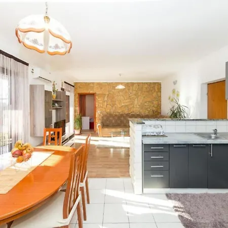 Villa Marica - Five Bedroom With Private Pool *