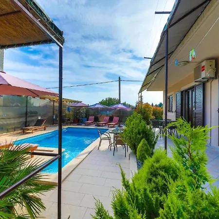 Marica - Five Bedroom With Private Pool * Kastela