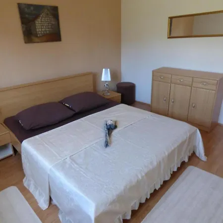 Villa Marica - Five Bedroom With Private Pool Kaštela