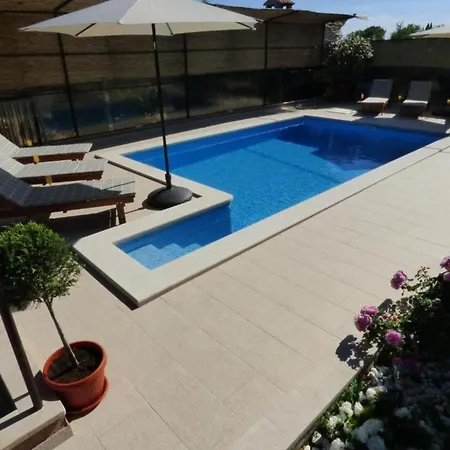 Marica - Five Bedroom With Private Pool Villa Kastela